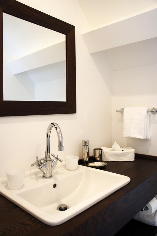 Guest House La Maison Chantecler Uccle الغرفة الصورة