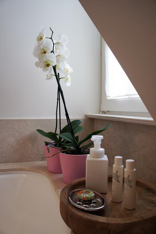 Guest House La Maison Chantecler Uccle الغرفة الصورة